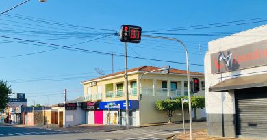 Prefeitura de Conchal instala semáforo no cruzamento da Rua Mogi Mirim com a Rua das Palmas